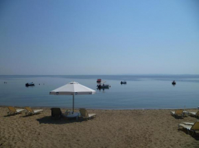 Гостиница Bungalows Camping Kouyoni  Геракини